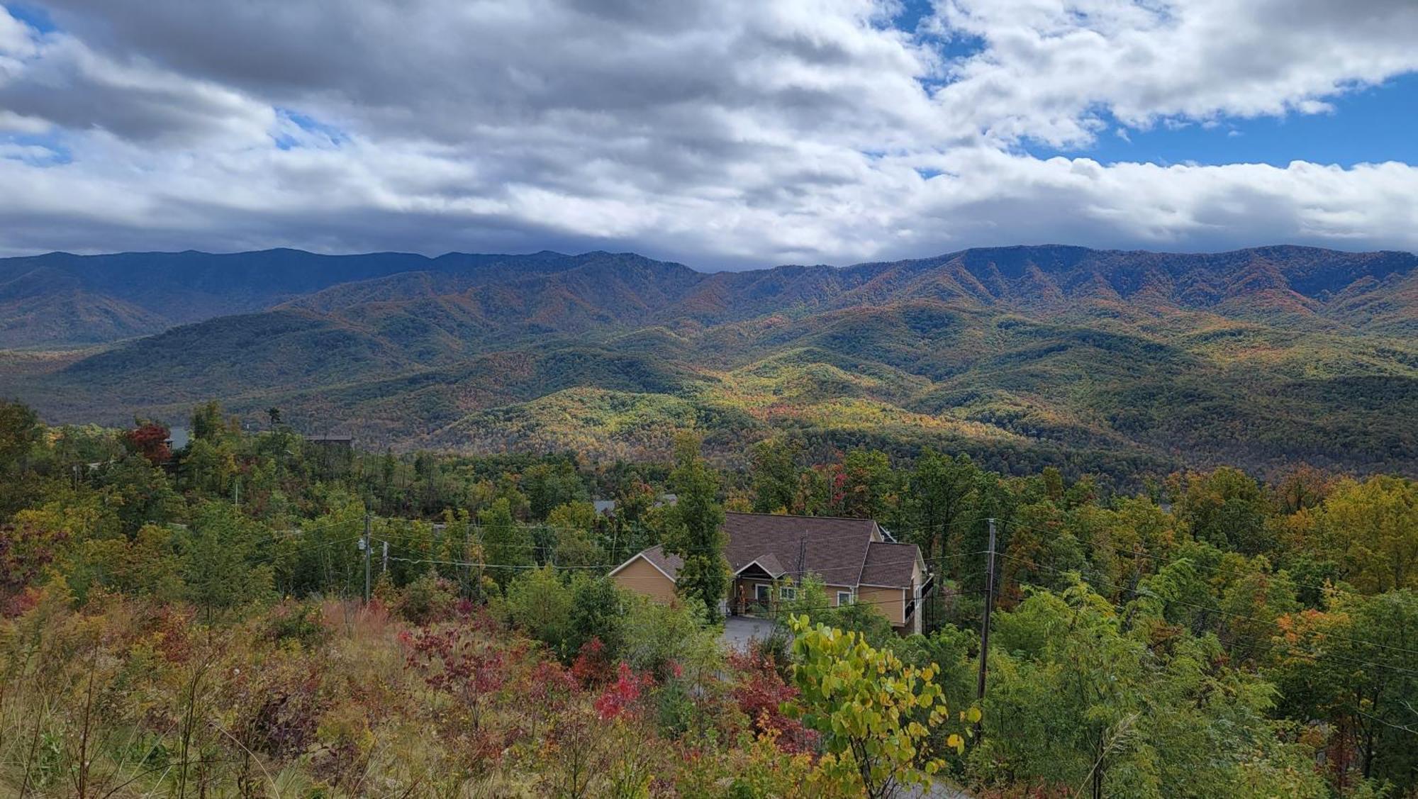 ガトリンバーグ Bear Necessities, Luxury 5Bd Mtn Views, Hot Tub, Many Bear Sightingsヴィラ エクステリア 写真